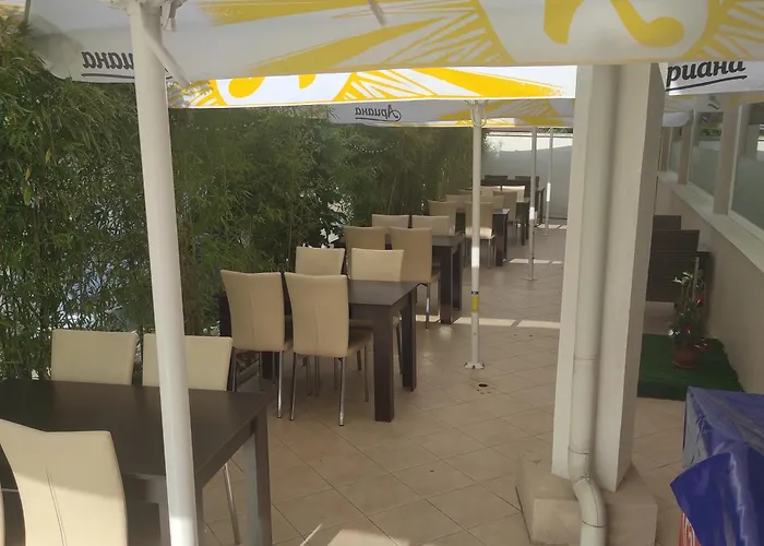 хотел андре Otel Chernomorets